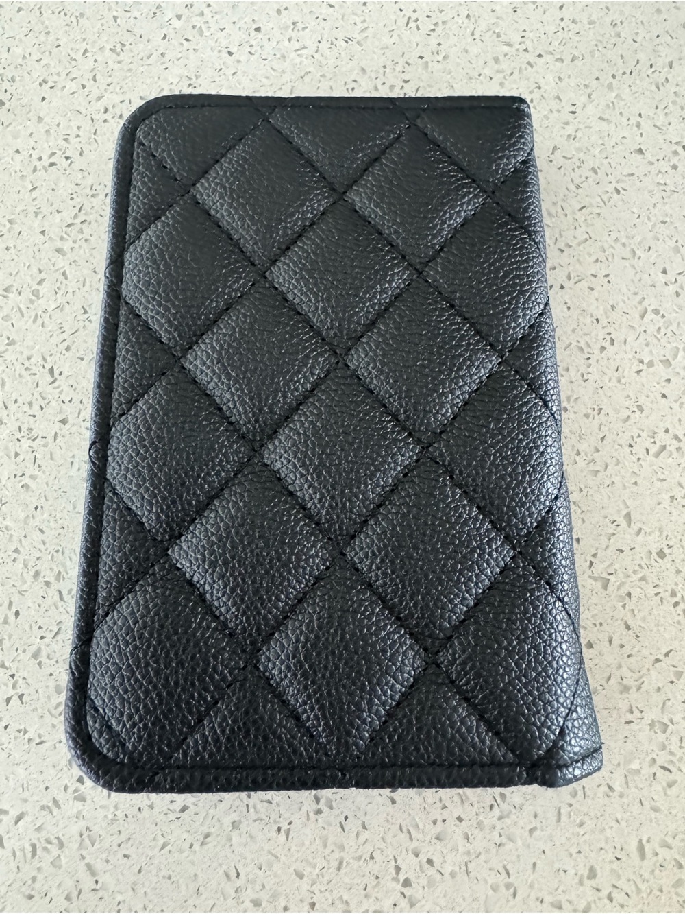 Gwp Passport Holder Black Quilted Leather Card Sleeve with Gold CC Emblem - Picture 3 of 9